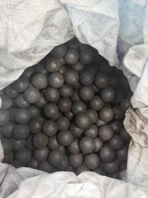 4 pouces 5 pouces ont forgé les boules de meulage des boules solides en métal 60HRC pour le broyeur à boulets
