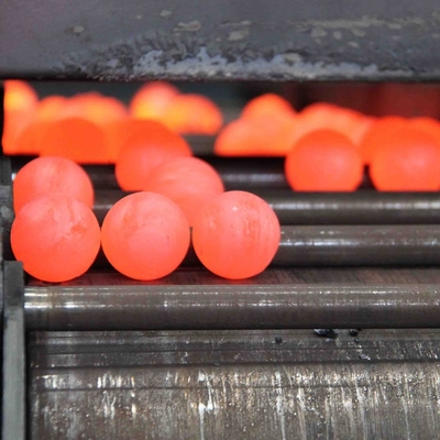 120mm a forgé le matériel en acier des billes B2 60 - 65HRC meulant la boule en métal pour la centrale électrique